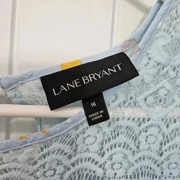 Lane Bryant Sleeveless Flowy Rayon/Lace Tank Top - Blue Floral - Plus Size 16 - Picture 3 of 4